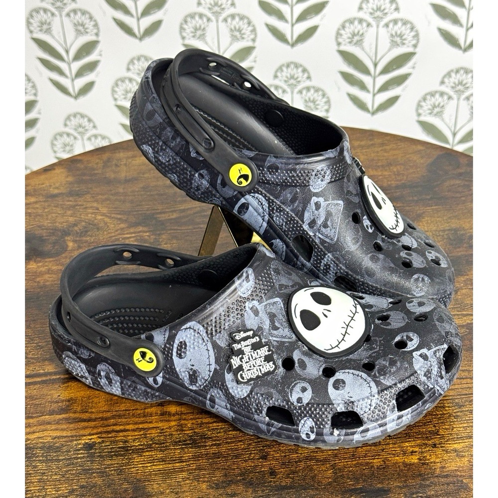 Crocs Disney Jack Skellington Nightmare Before Christmas Clogs M8 W10 Glow in Dk